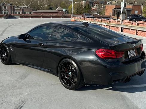 Used 2018 BMW M4 Coupe w/ Competition Package RWD image 3