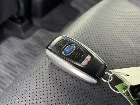 Used 2022 Subaru Ascent Limited image 26