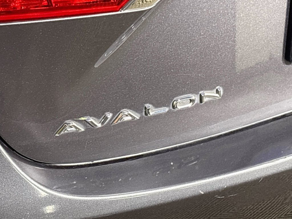Used 2016 Toyota Avalon Limited w/ Toyota Safety Sense Package FWD image 25