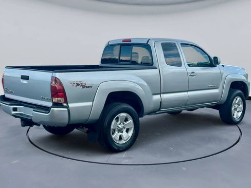 Used 2006 Toyota Tacoma 4x4 Access Cab V6 image 9