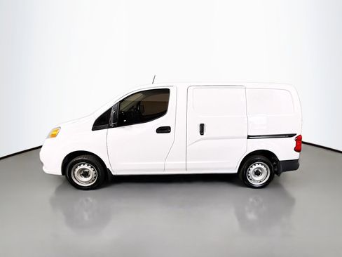 Used 2020 Nissan NV200 S image 6