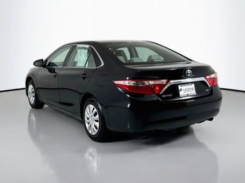Used 2015 Toyota Camry LE FWD image 7