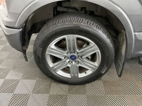 Used 2018 Ford F150 XLT w/ Equipment Group 302A Luxury AWD/4WD image 28