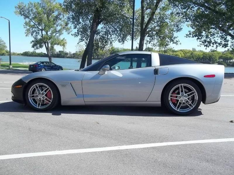Used 2006 Chevrolet Corvette Coupe w/ Preferred Equipment Group RWD image 35