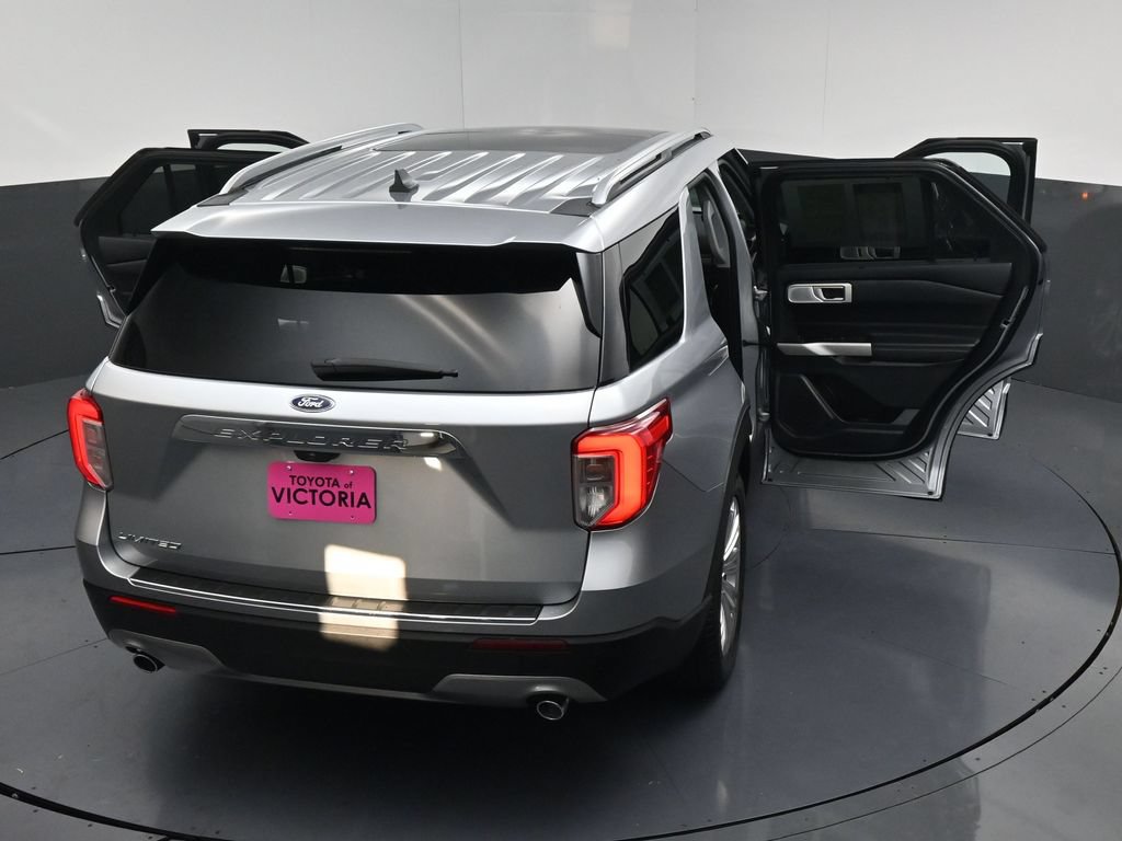 Used 2023 Ford Explorer Limited w/ Limited Technology Package RWD image 26