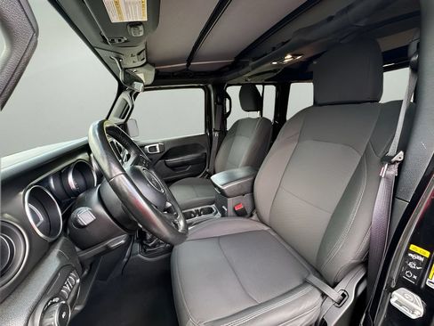 Used 2022 Jeep Wrangler Unlimited Sport AWD/4WD image 19
