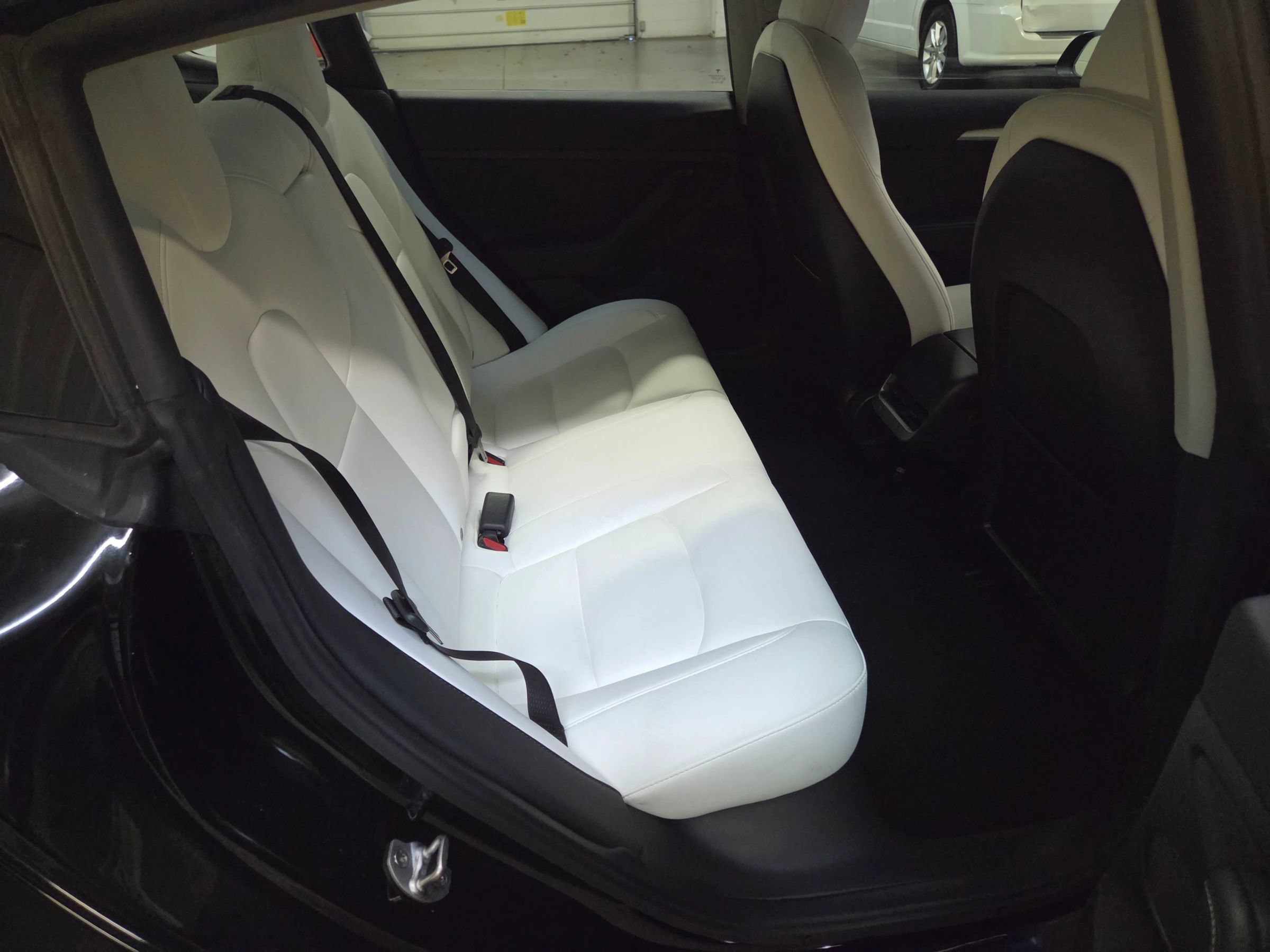 Used 2022 Tesla Model 3 Long Range AWD/4WD image 25