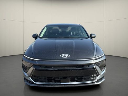 Used 2025 Hyundai Sonata SEL FWD image 2