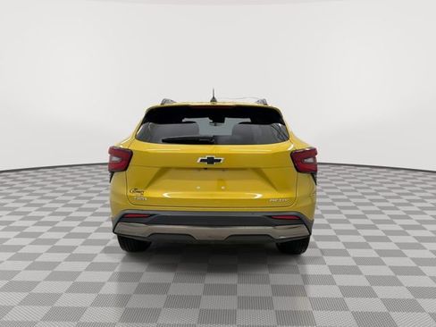 Used 2025 Chevrolet Trax ACTIV w/ Sunroof Package image 10