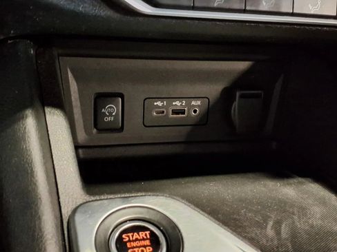 Used 2025 Nissan Sentra SV FWD image 21