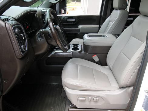 Used 2021 Chevrolet Silverado 2500 LTZ w/ LTZ Premium Texas Edition AWD/4WD image 23