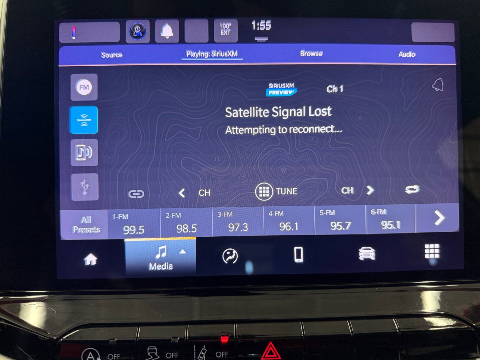 Used 2024 Jeep Compass Latitude AWD/4WD image 17