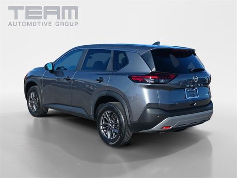 Used 2023 Nissan Rogue S image 5