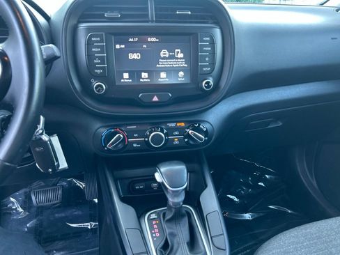 Used 2020 Kia Soul GT-Line FWD image 17