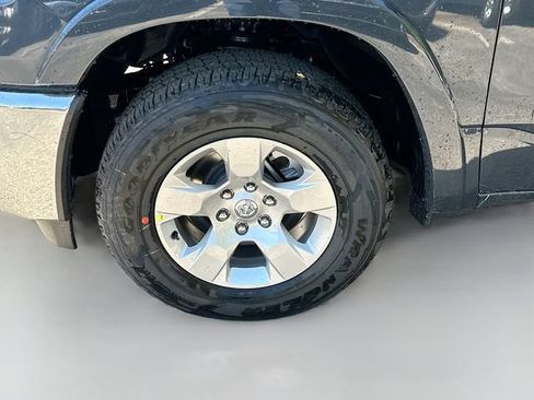 New 2026 RAM 1500 Big Horn AWD/4WD image 30
