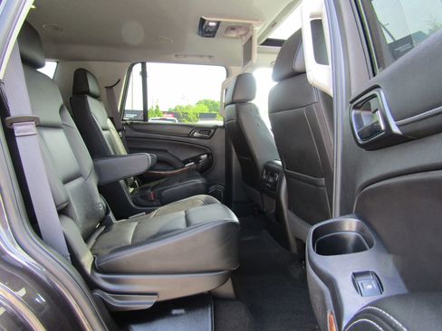 Used 2017 Chevrolet Tahoe Premier AWD/4WD image 16