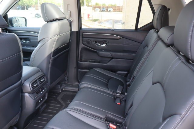 New 2026 Honda Pilot Touring image 6