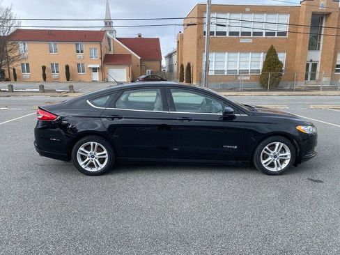 Used 2018 Ford Fusion S image 4