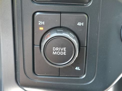 Used 2025 Ford F150 XLT w/ Equipment Group 301A Standard AWD/4WD image 16