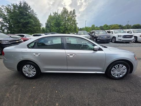 Used 2014 Volkswagen Passat 1.8T S FWD image 4