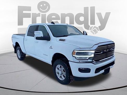 Used 2024 RAM 2500 Laramie AWD/4WD image 3