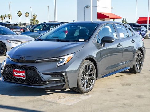 New 2026 Toyota Corolla SE image 3