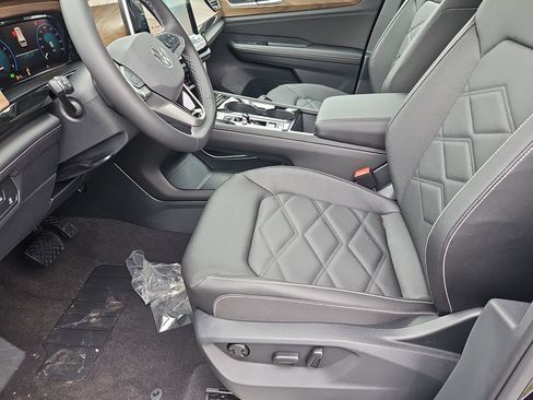 New 2026 Volkswagen Atlas SE image 17