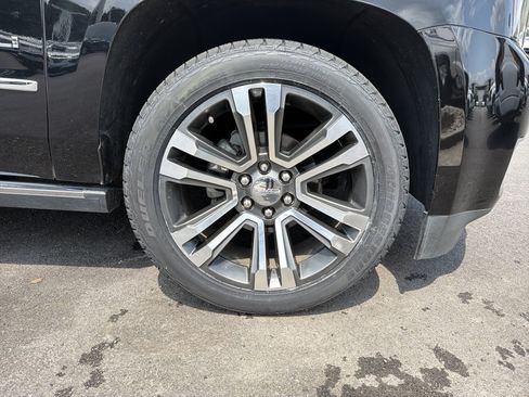 Used 2018 GMC Yukon Denali w/ Denali Ultimate Package AWD/4WD image 12