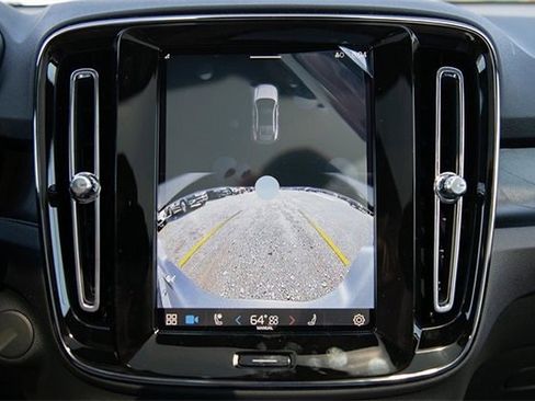 New 2024 Volvo C40 P8 Recharge Plus w/ Climate Package image 18