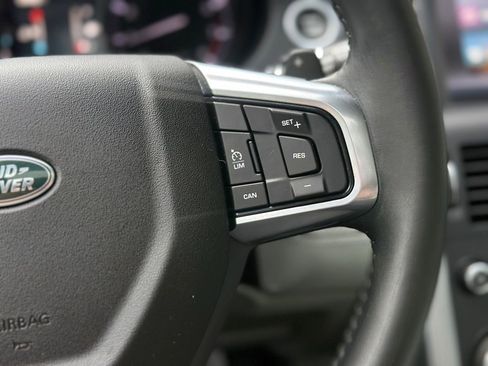 Used 2016 Land Rover Discovery Sport HSE Luxury image 11