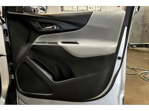 Used 2019 Chevrolet Equinox LT AWD/4WD image 25