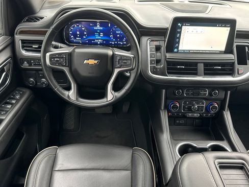 Used 2024 Chevrolet Suburban Premier RWD image 17