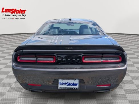 Used 2022 Dodge Challenger R/T Scat Pack RWD image 4