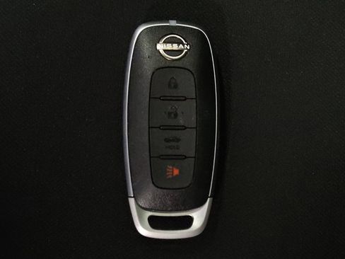 Used 2024 Nissan Sentra S image 32