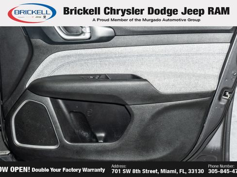 Used 2024 Jeep Compass Latitude AWD/4WD image 14