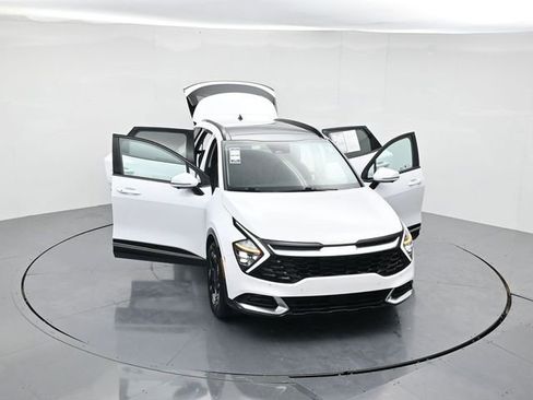 Used 2025 Kia Sportage SX image 49
