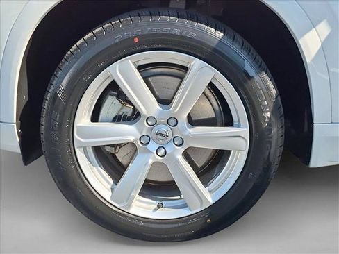 Used 2023 Volvo XC90 B5 Core AWD/4WD image 28