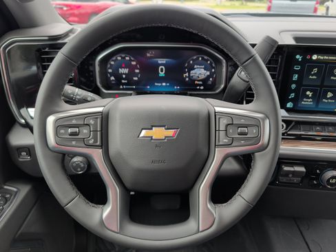 New 2026 Chevrolet Silverado 1500 LT w/ Z71 Off-Road Package AWD/4WD image 17