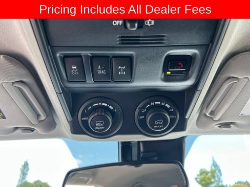 Used 2022 Toyota 4Runner TRD Off-Road AWD/4WD image 14