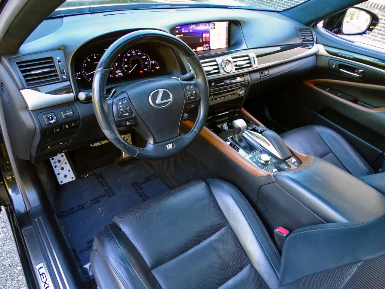Used 2017 Lexus LS 460 w/ F Sport Midnight Edition RWD image 15
