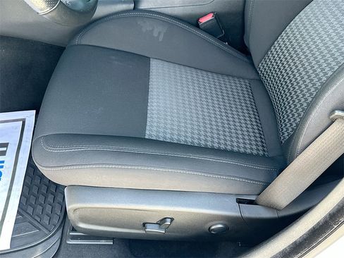 Used 2023 Dodge Charger R/T w/ Blacktop Package image 18