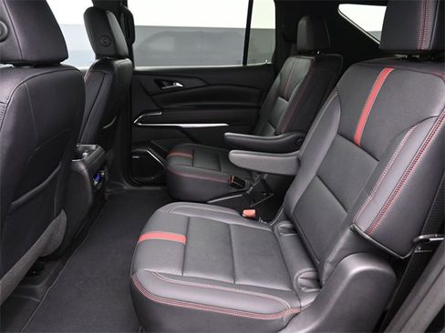 Used 2024 Chevrolet Traverse RS image 11