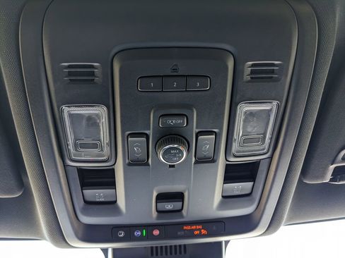 Used 2024 Chevrolet Tahoe Z71 w/ Luxury Package image 66