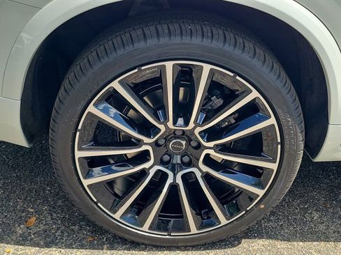 New 2026 Volvo XC90 B6 Ultra w/ Lounge Package AWD/4WD image 3