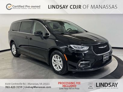 Used 2023 Chrysler Pacifica Touring-L