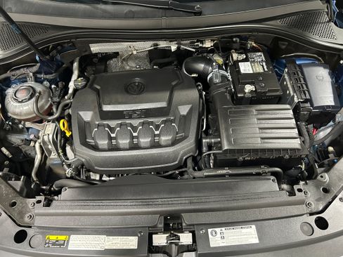 Used 2019 Volkswagen Tiguan SEL R-Line AWD/4WD image 18