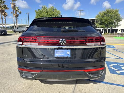 New 2026 Volkswagen Atlas Cross Sport SE FWD image 5