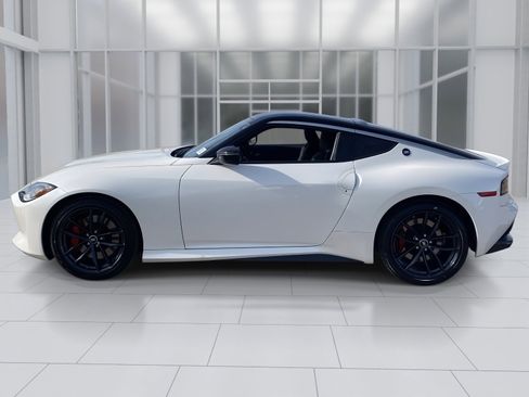 New 2026 Nissan Z Performance w/ Floor Mat Package image 3