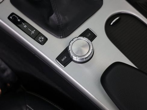 Used 2014 Mercedes-Benz SLK 250 image 23