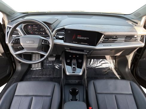 Certified 2023 Audi Q4 e-tron Premium RWD image 9